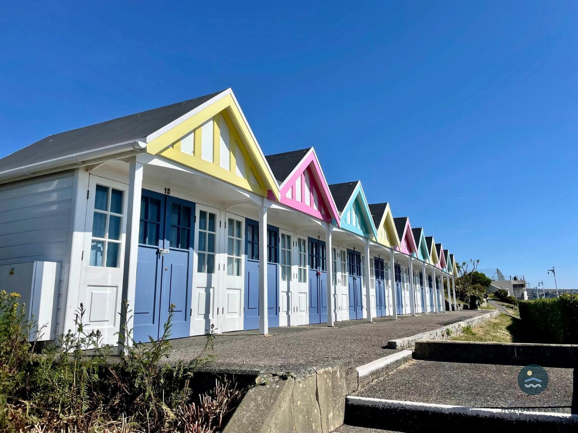 Seashells - Seaside 100m From